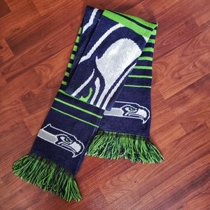 3/$25 Seattle Seahawks scarf NWOT